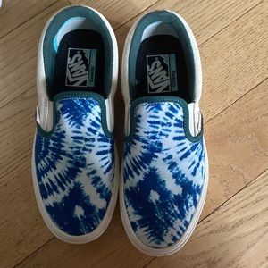 Vans, size 6.5 in woman’s, tie dye white and blue!